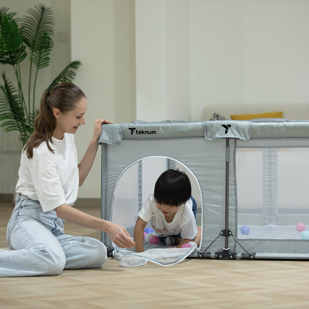 TEKNUM One - Minute Fold - Unfold Playpen, Medium 120 x 120 cm with Mattress and Balls - Grey