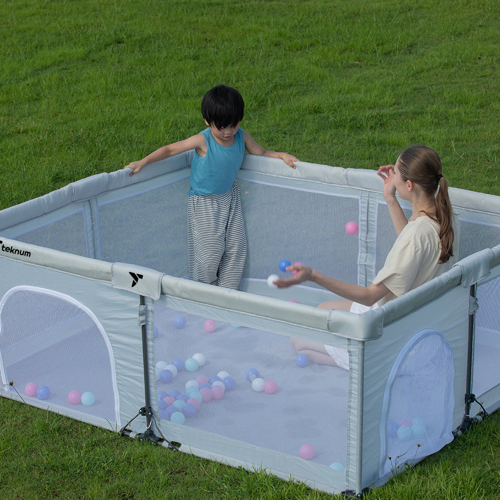 TEKNUM One - Minute Fold - Unfold Playpen, Medium 120 x 120 cm with Mattress and Balls - Grey