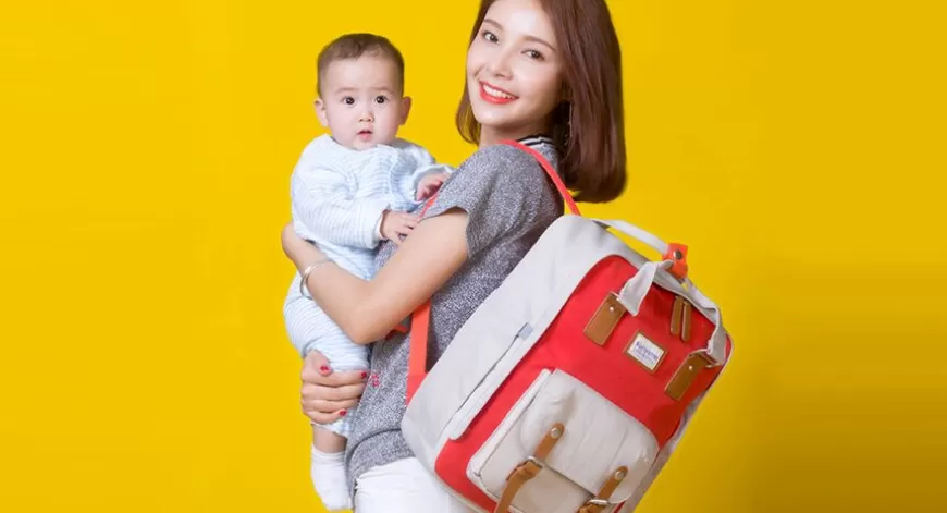 Using Diaper Bags for Carrying Diapers and Other Items